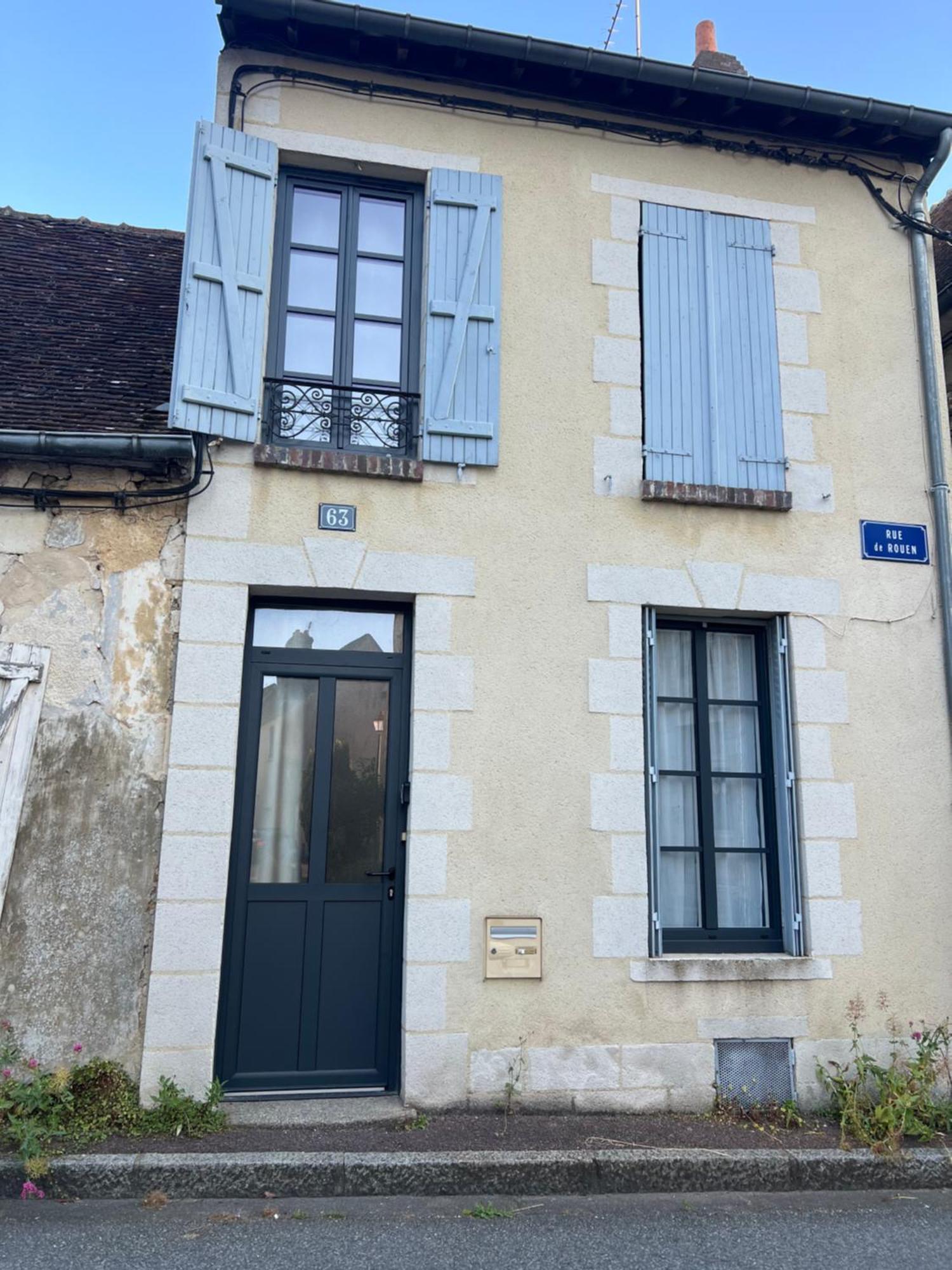 Вилла La Persienne Bleue - Coeur Historique De Mortagne Au Perche Экстерьер фото